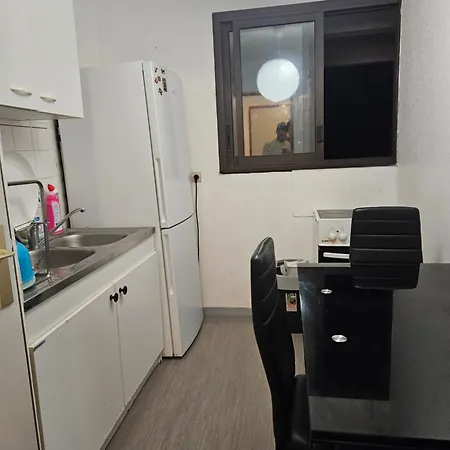 Dortoir 3 Lits Proche De La Gare De Apartment Pessac